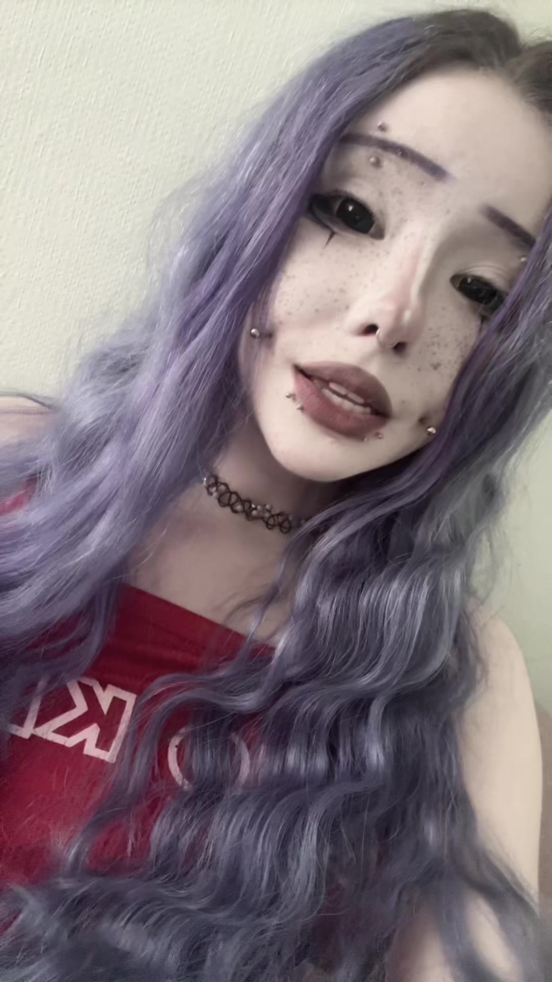 @...