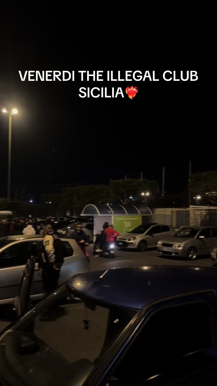 @the illegal club Sicilia