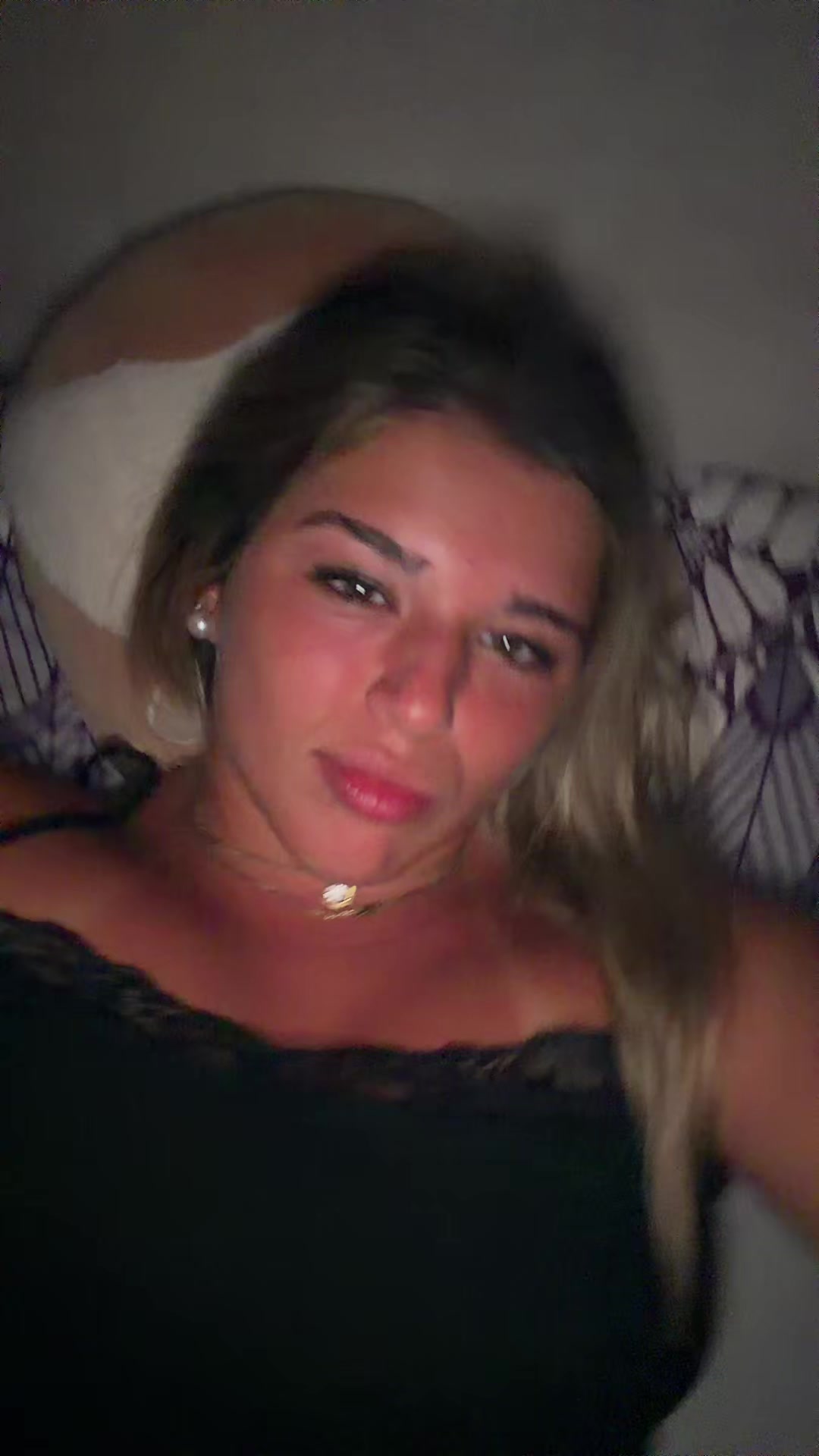 @𝐄𝐬𝐭𝐞𝐟𝐚𝐧𝐢𝐚