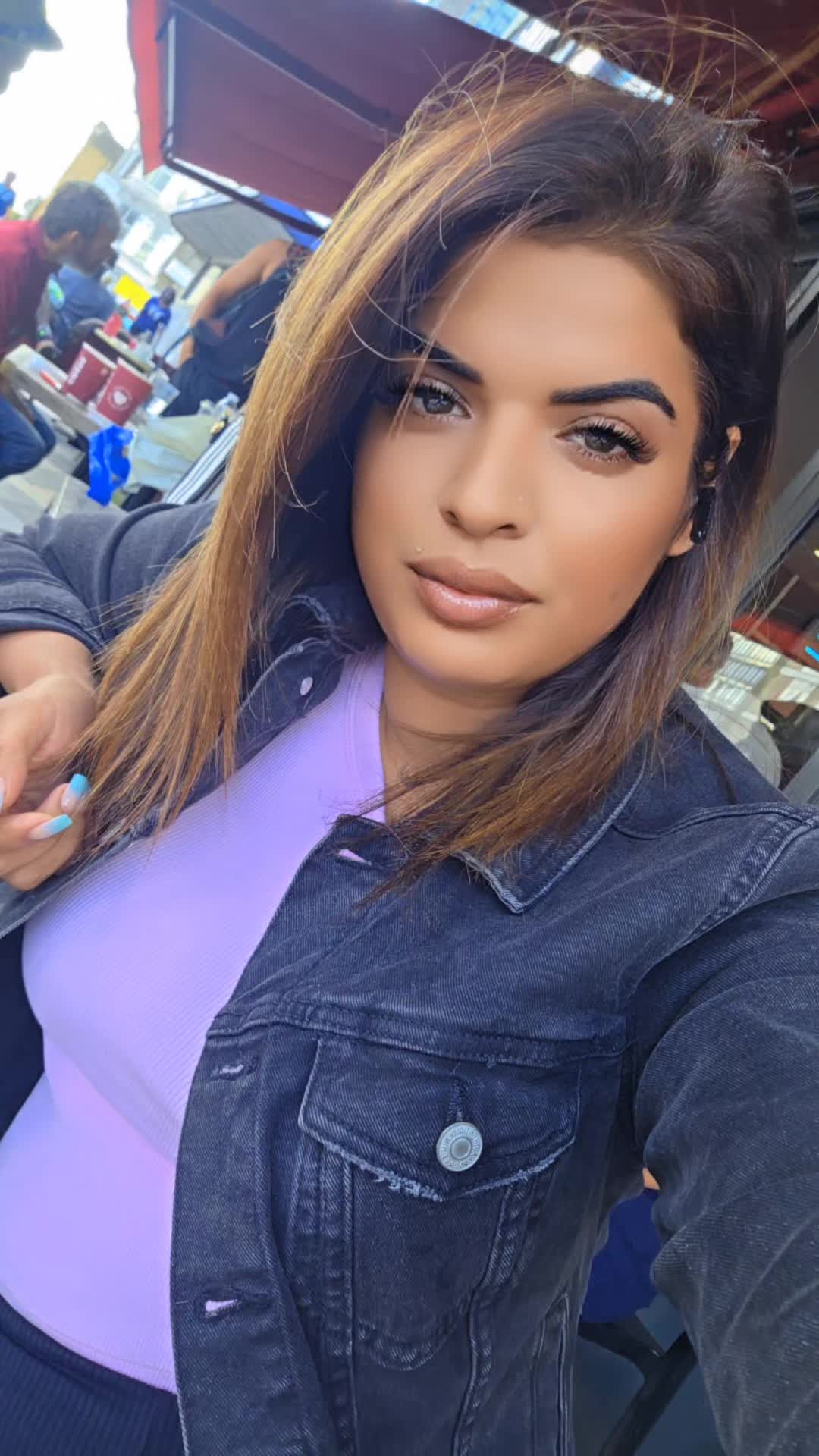 @morenaaa