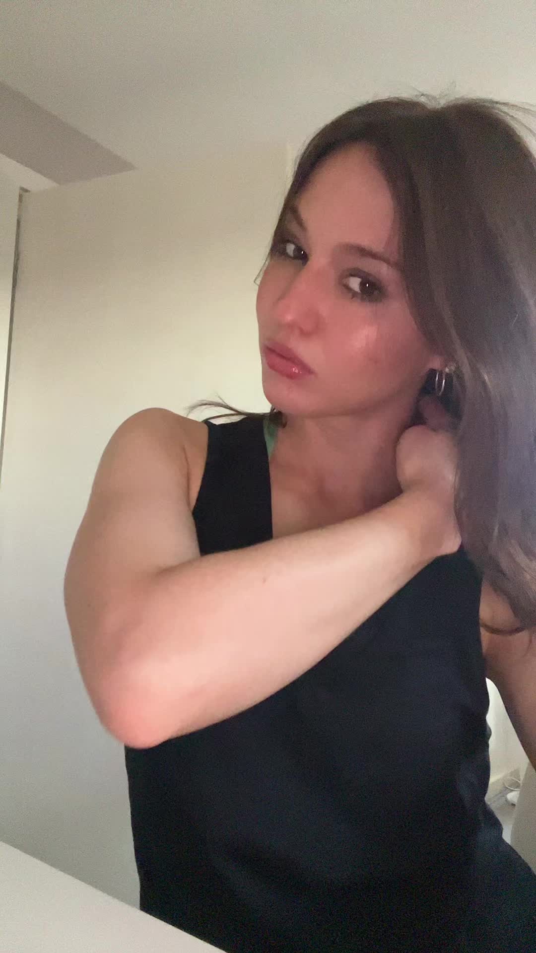 @ellalouiseclark