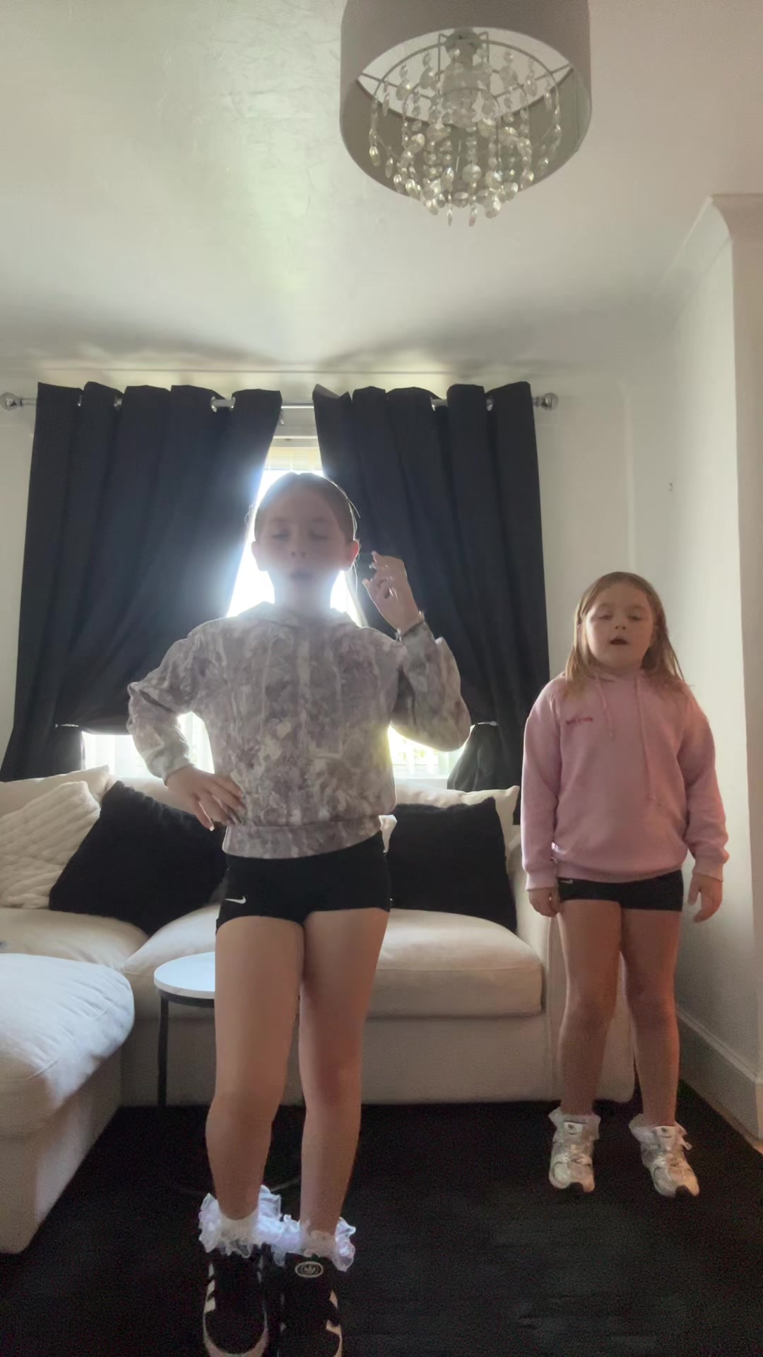 @&bull;maisie🦄🤍