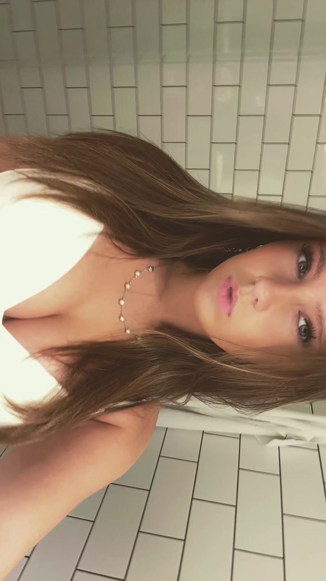 @Ebba Grön