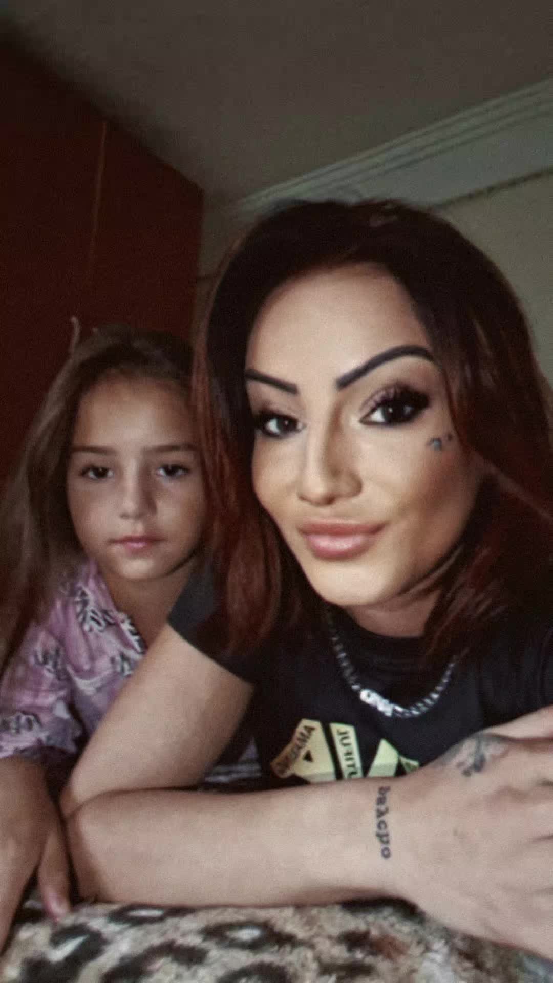 @Nikoletta Georgina