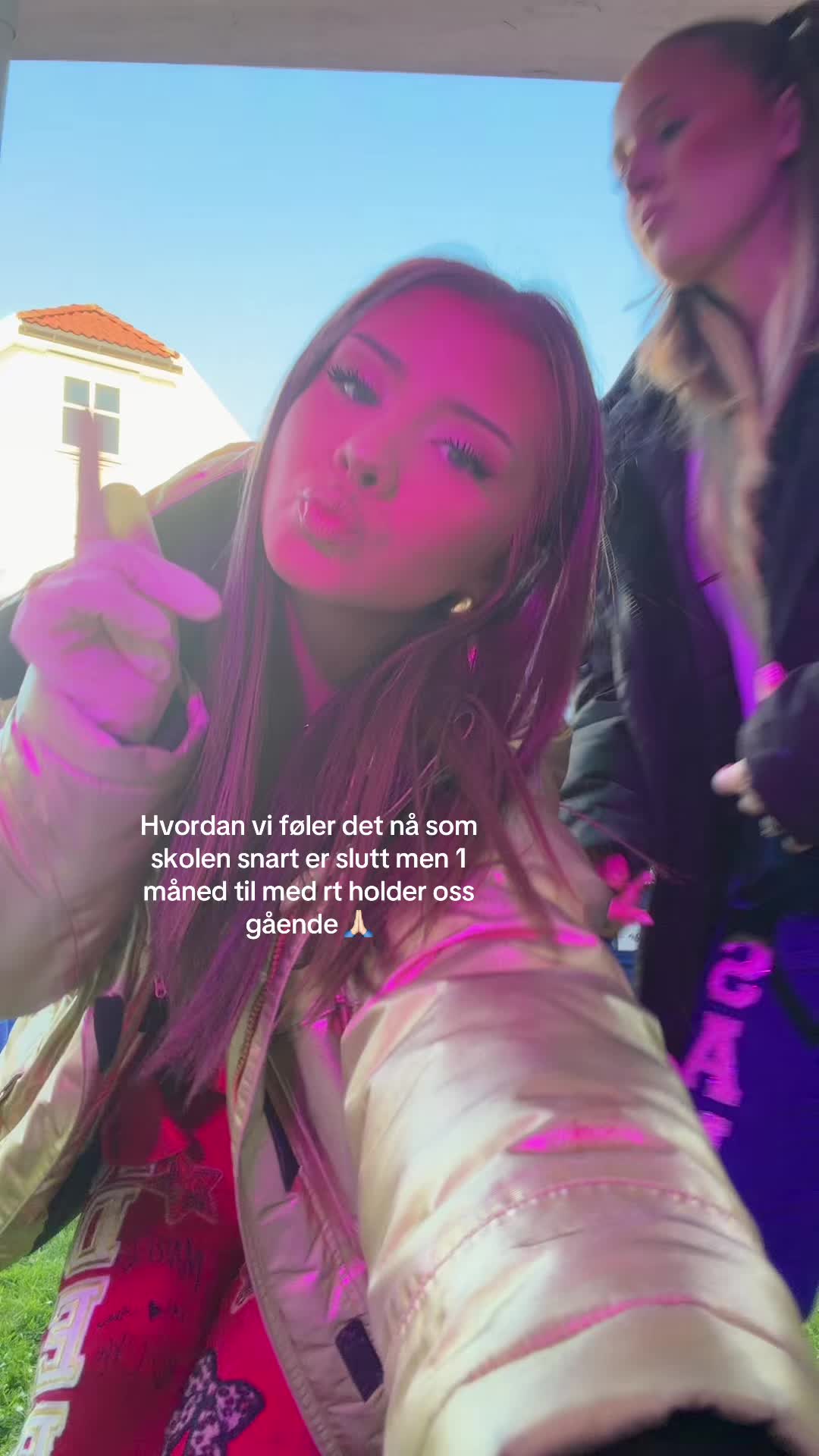 @VICTORIA GUNDERSEN