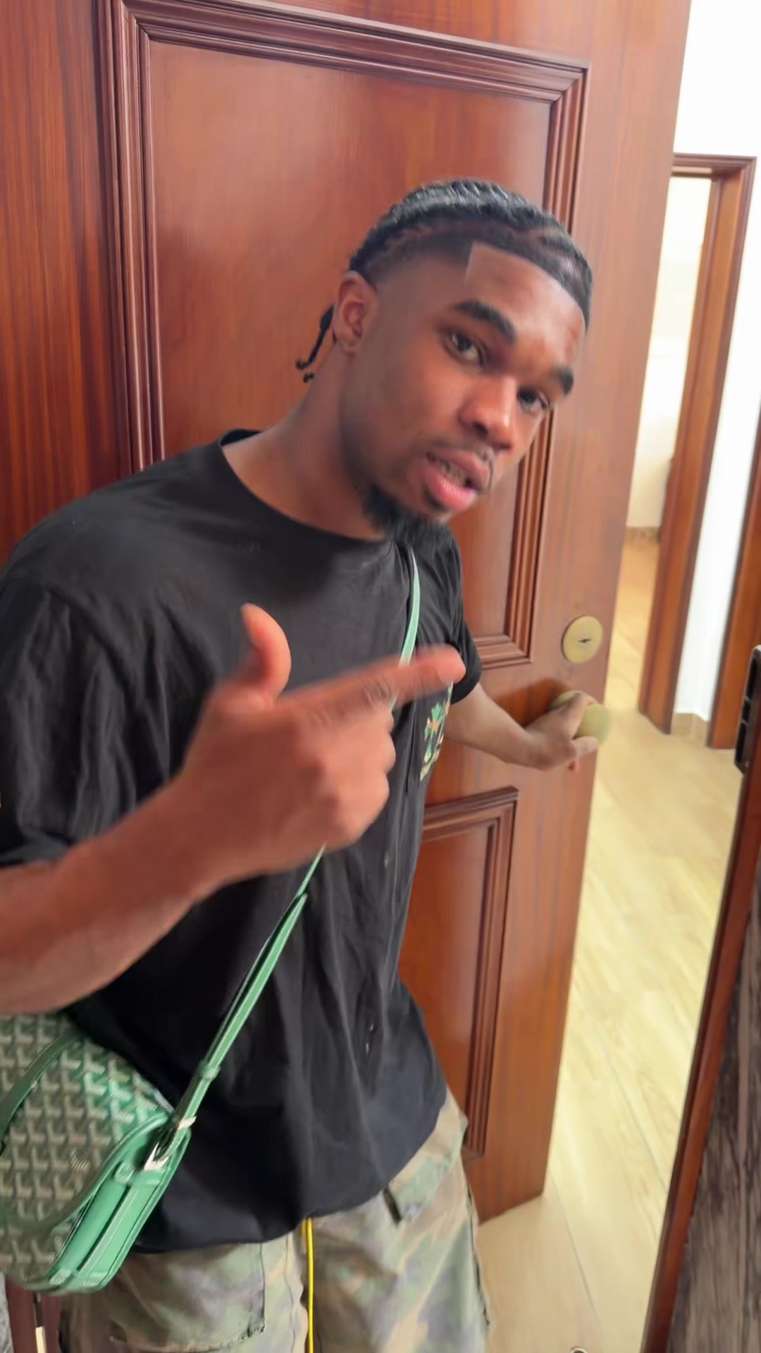 @MJay♟