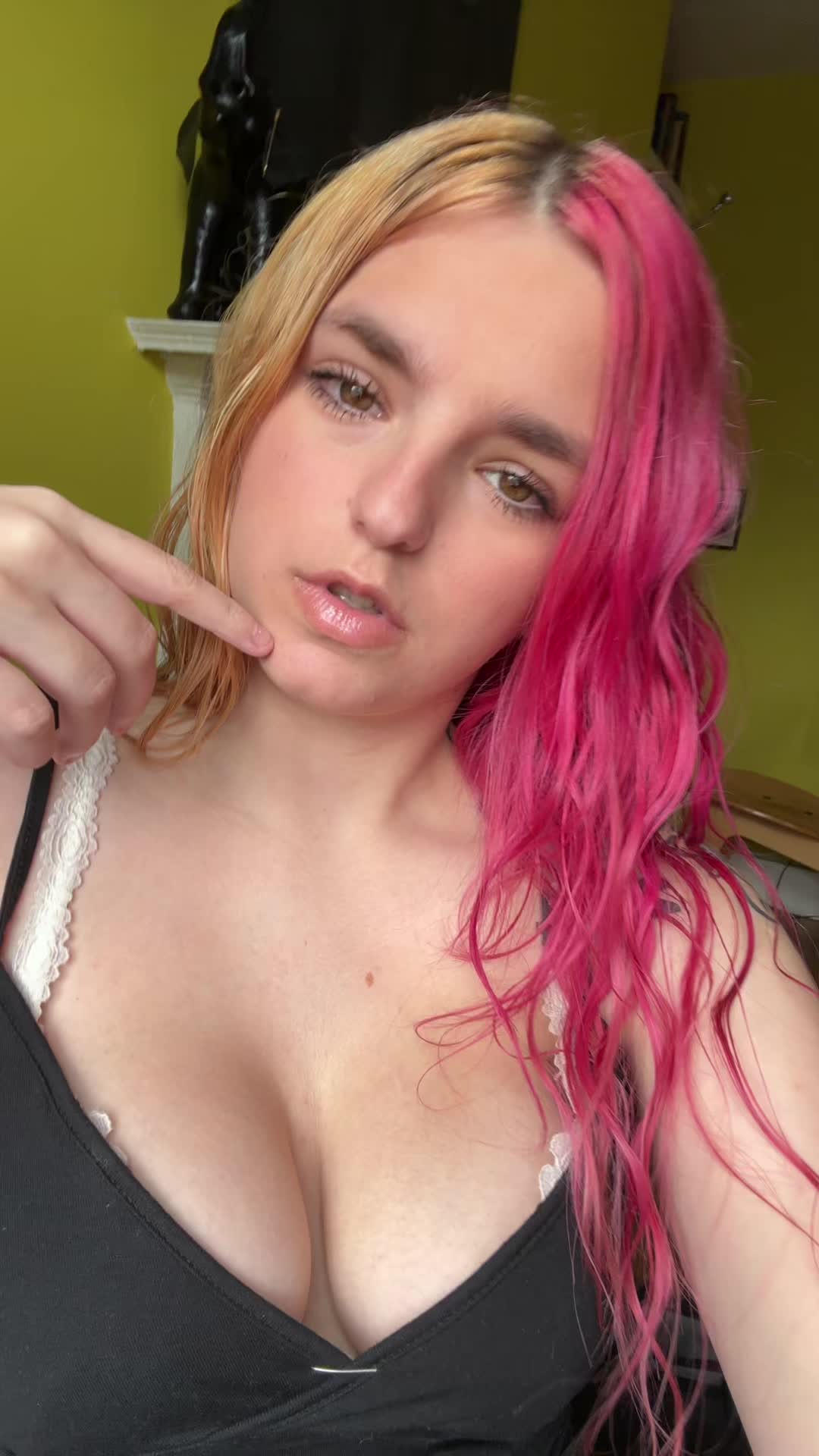 @𝚜𝚞𝚎💋