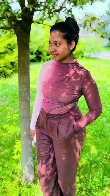 @THARU🇱🇰🇵🇱
