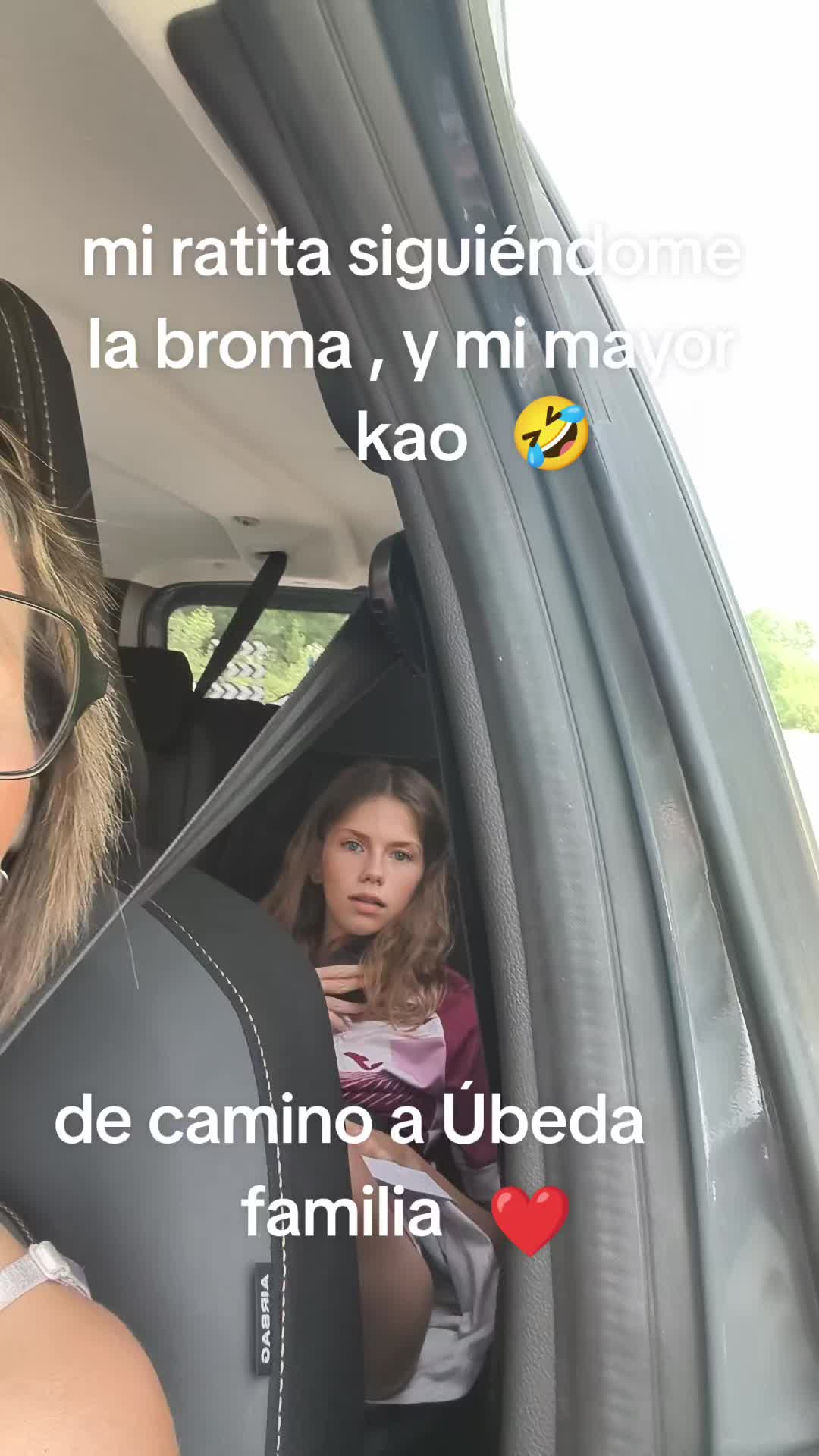 @Anitalaticktock