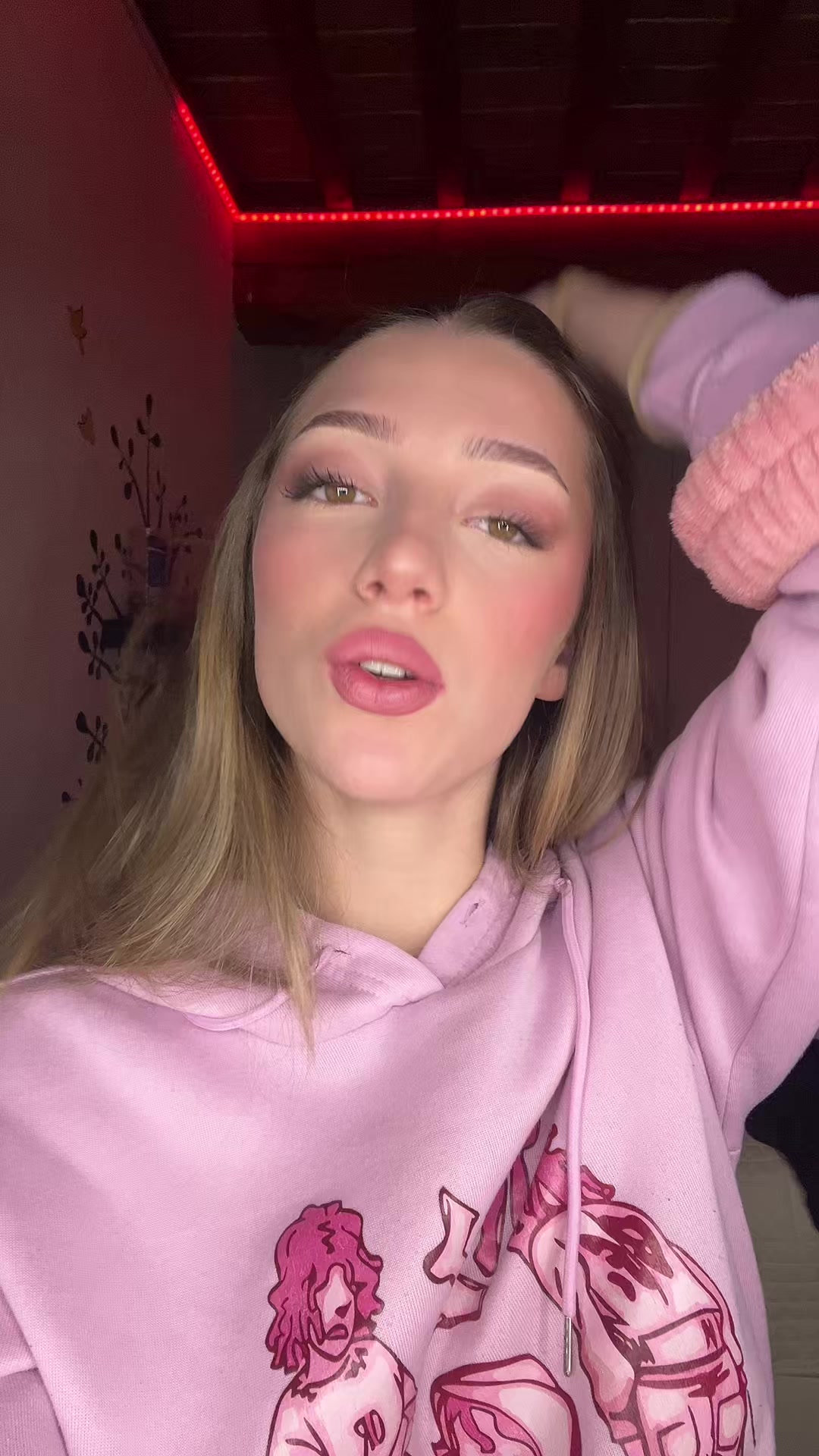 @♡𝒔𝒐𝒇𝒊𝒂♡