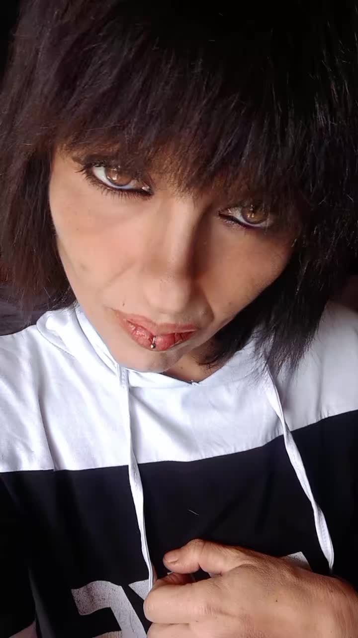 @anima fragile 🥲🖤