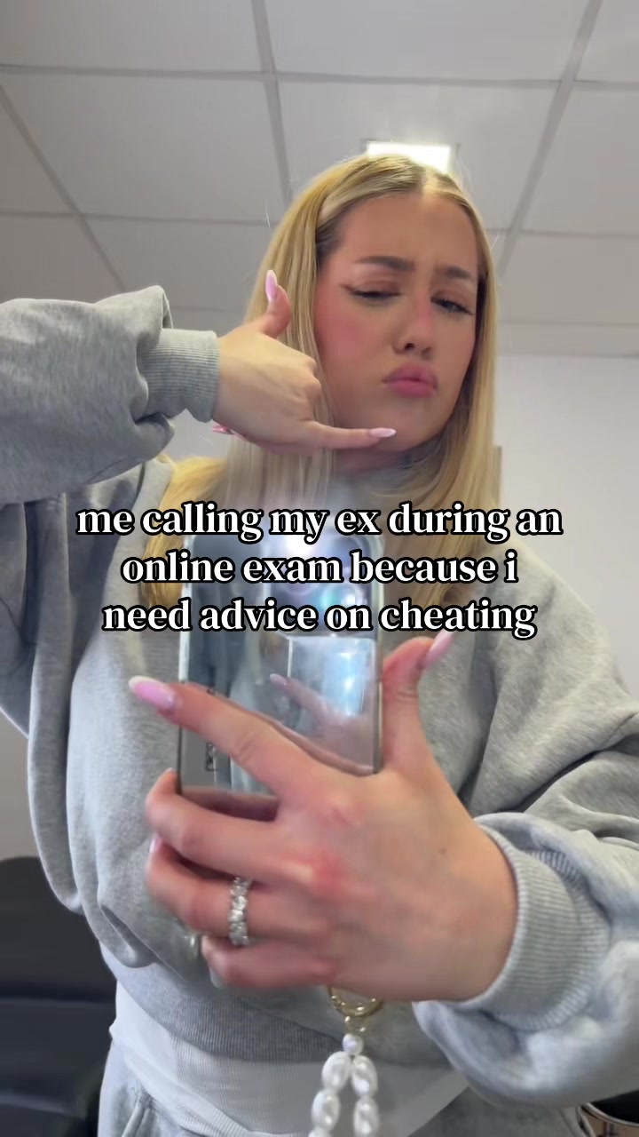 @HollyMolly