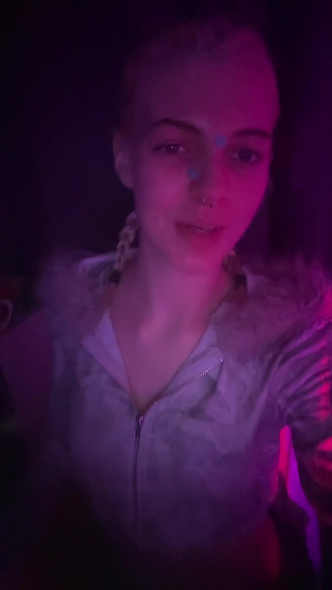 @️