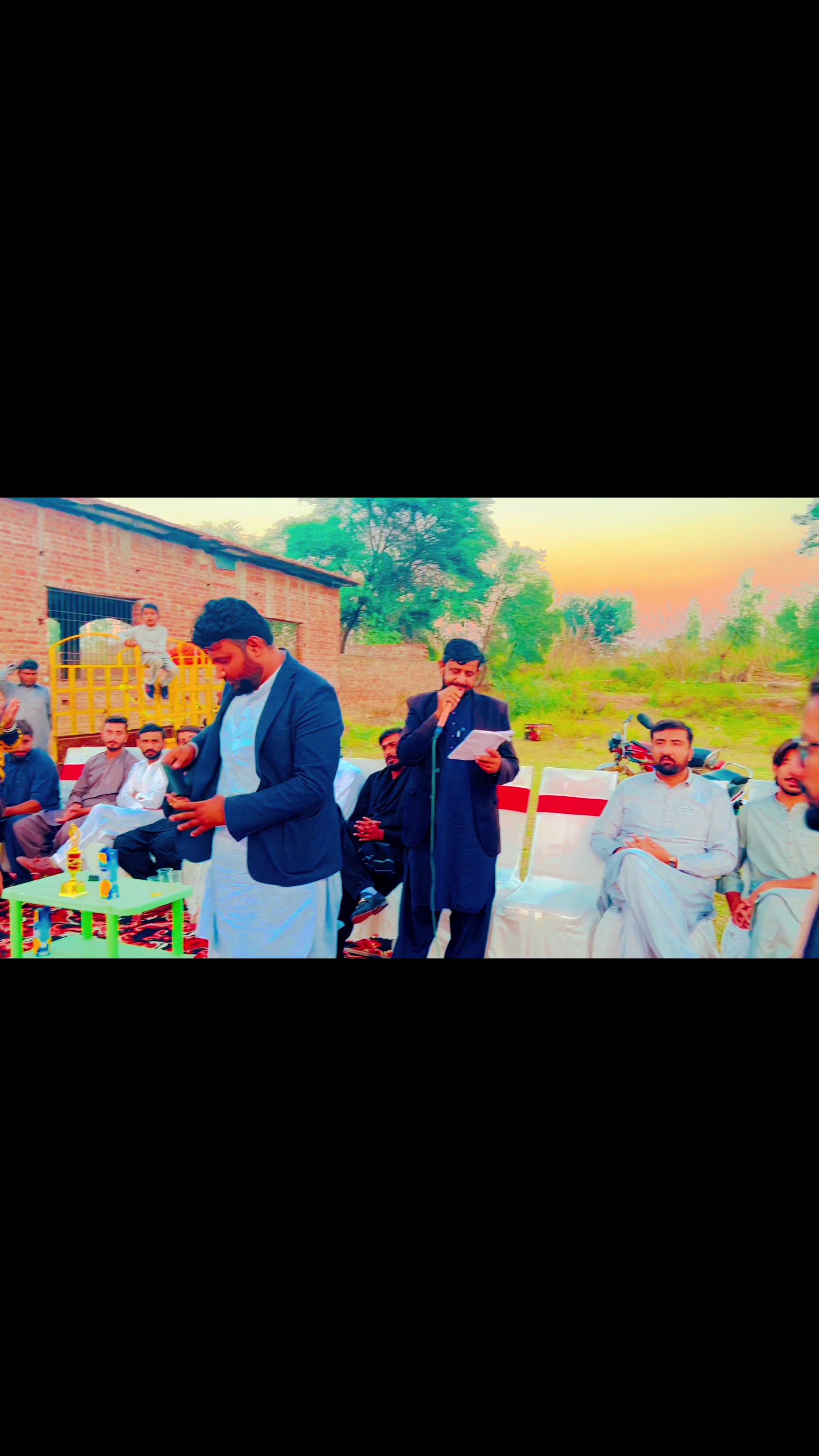 @Aati shah Sahnay Aalla