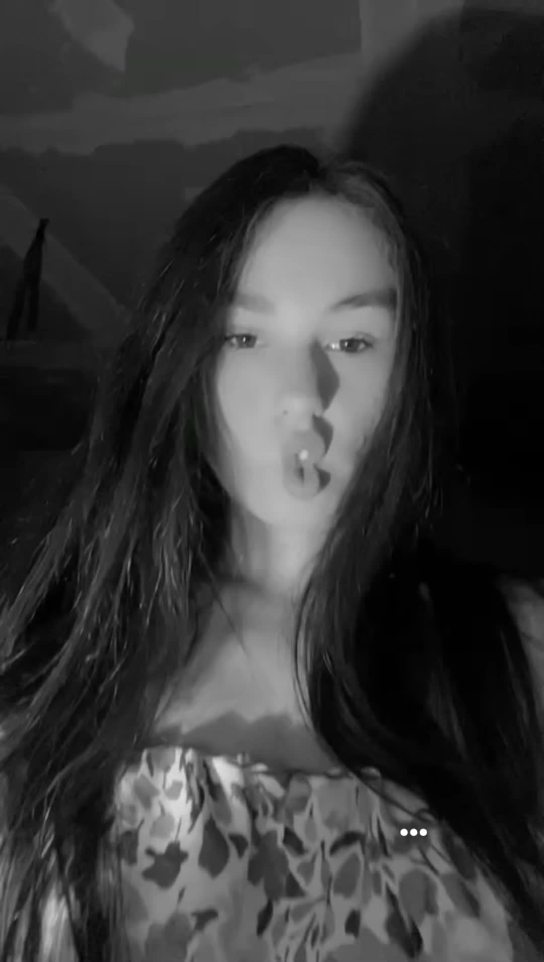 @𝓋𝒶𝓁𝓁𝑒