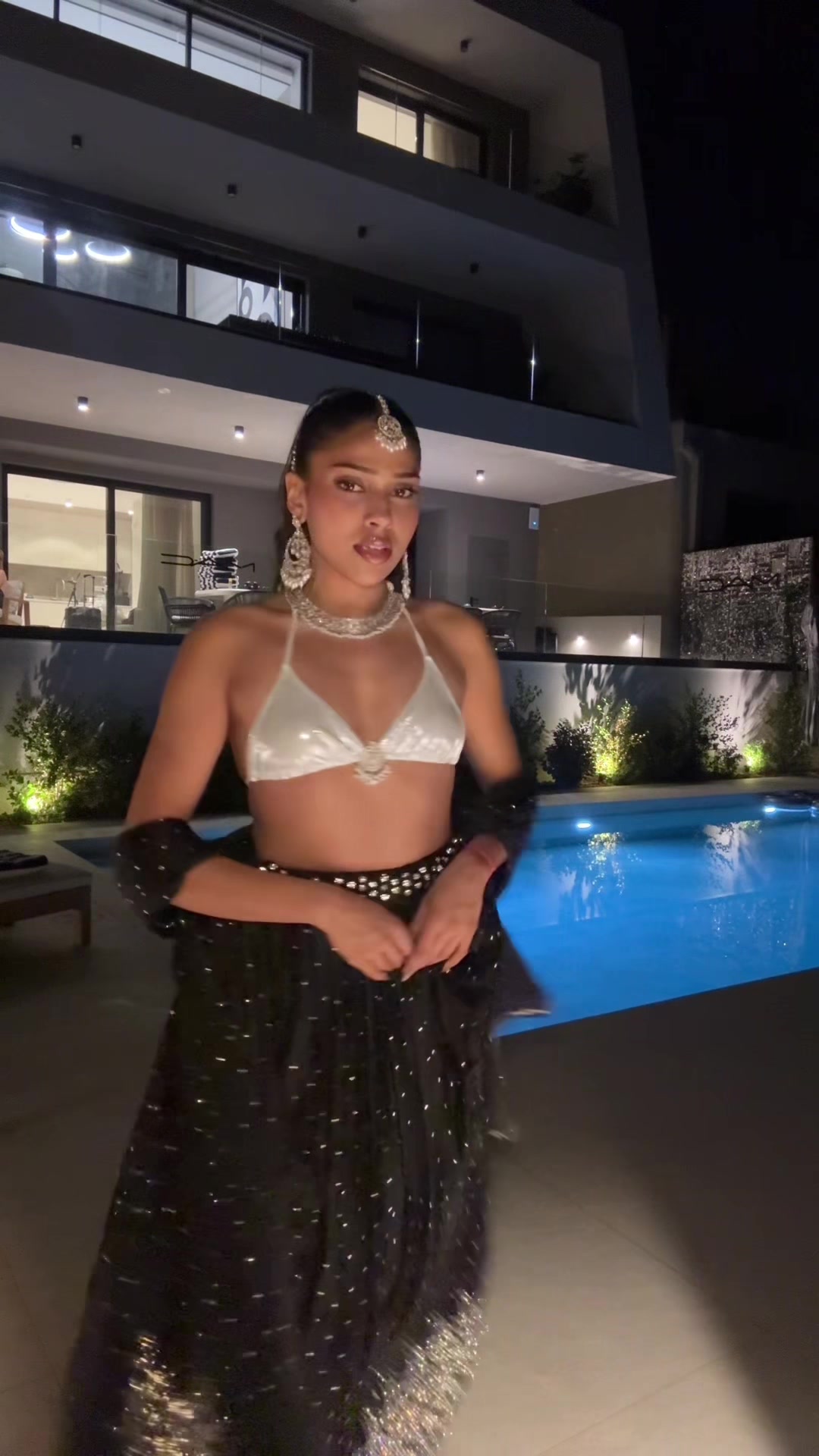 @anjeni