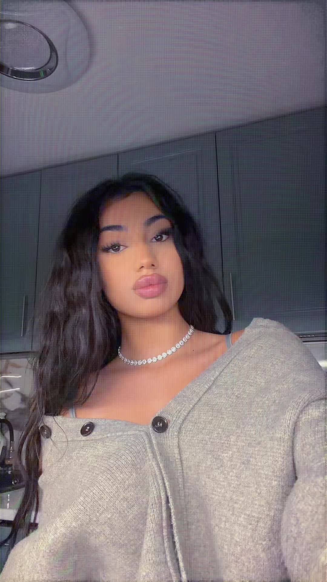 @Anais