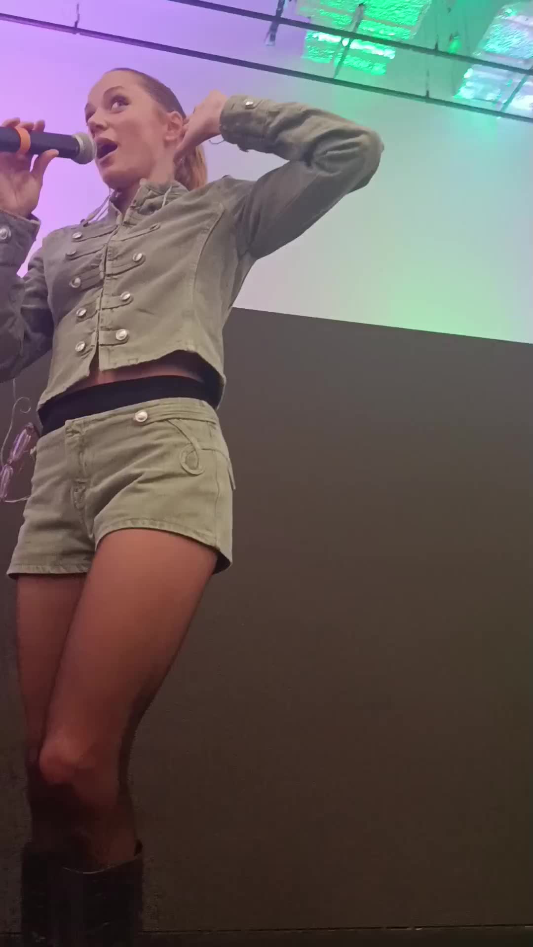 @emmadrobnaofficial