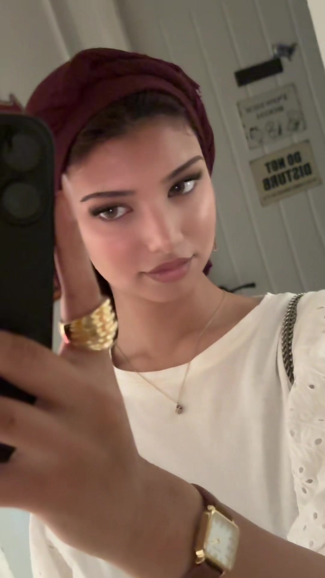 @Lámya