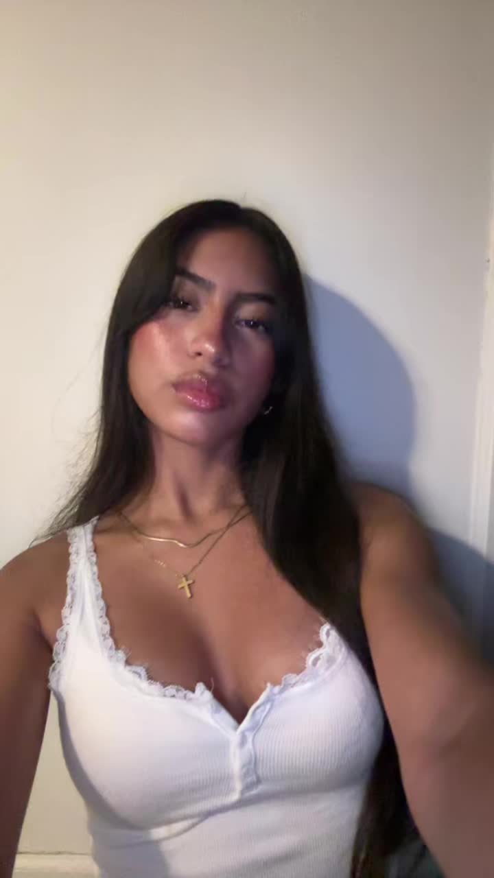 @Ana Laura 🦋