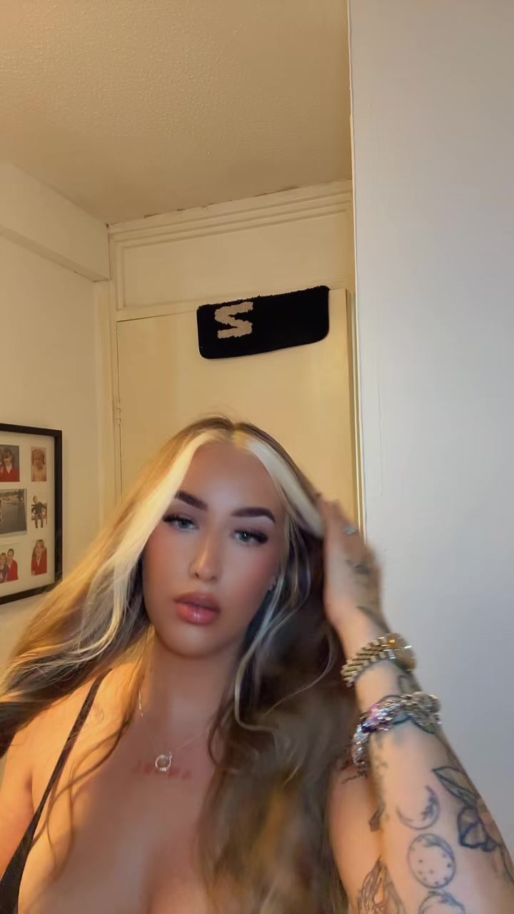 @courtneyjade_98