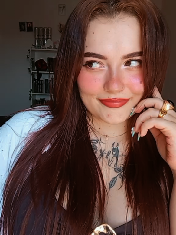@📚 Veronika ✨