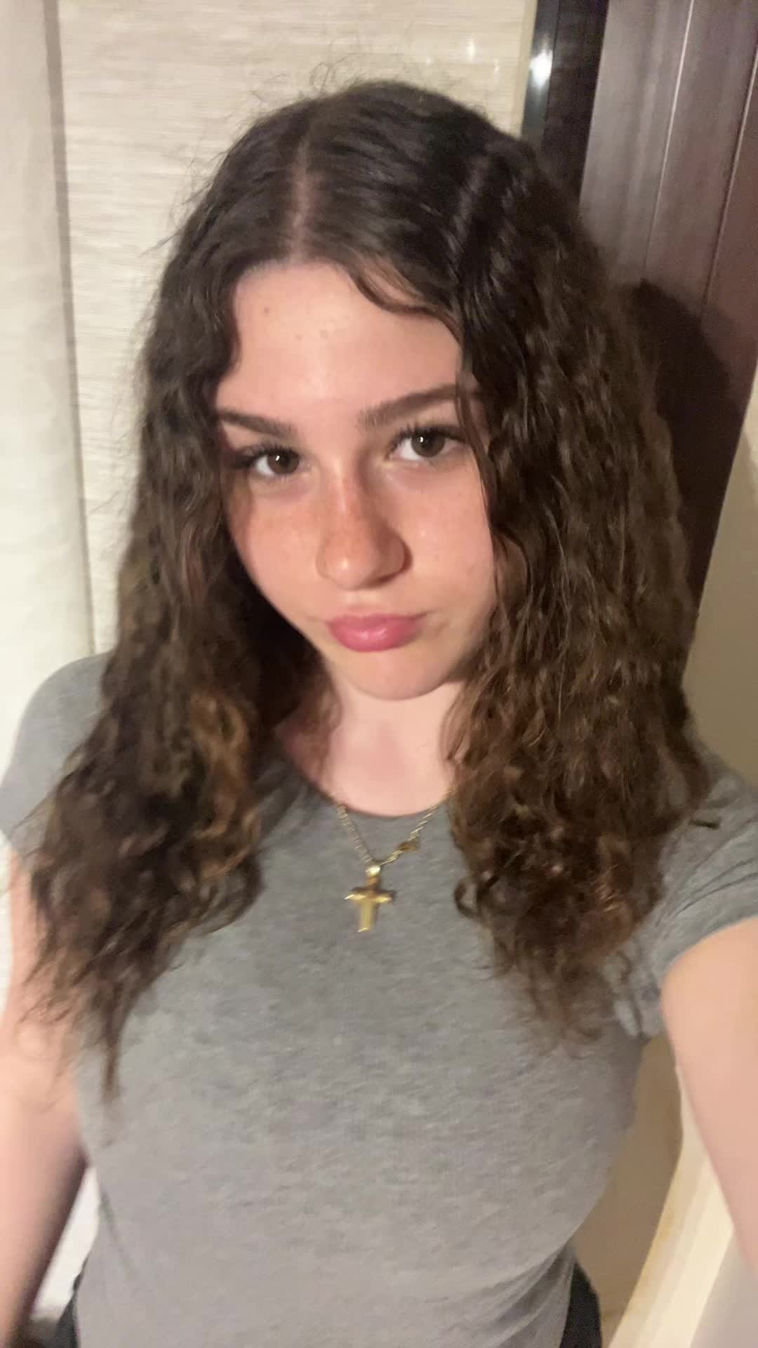 @𝓽𝓸𝓷𝓲𝓪