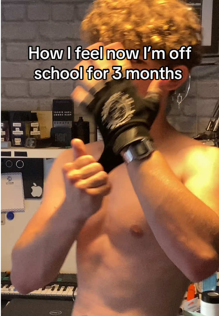 @ArhcX09