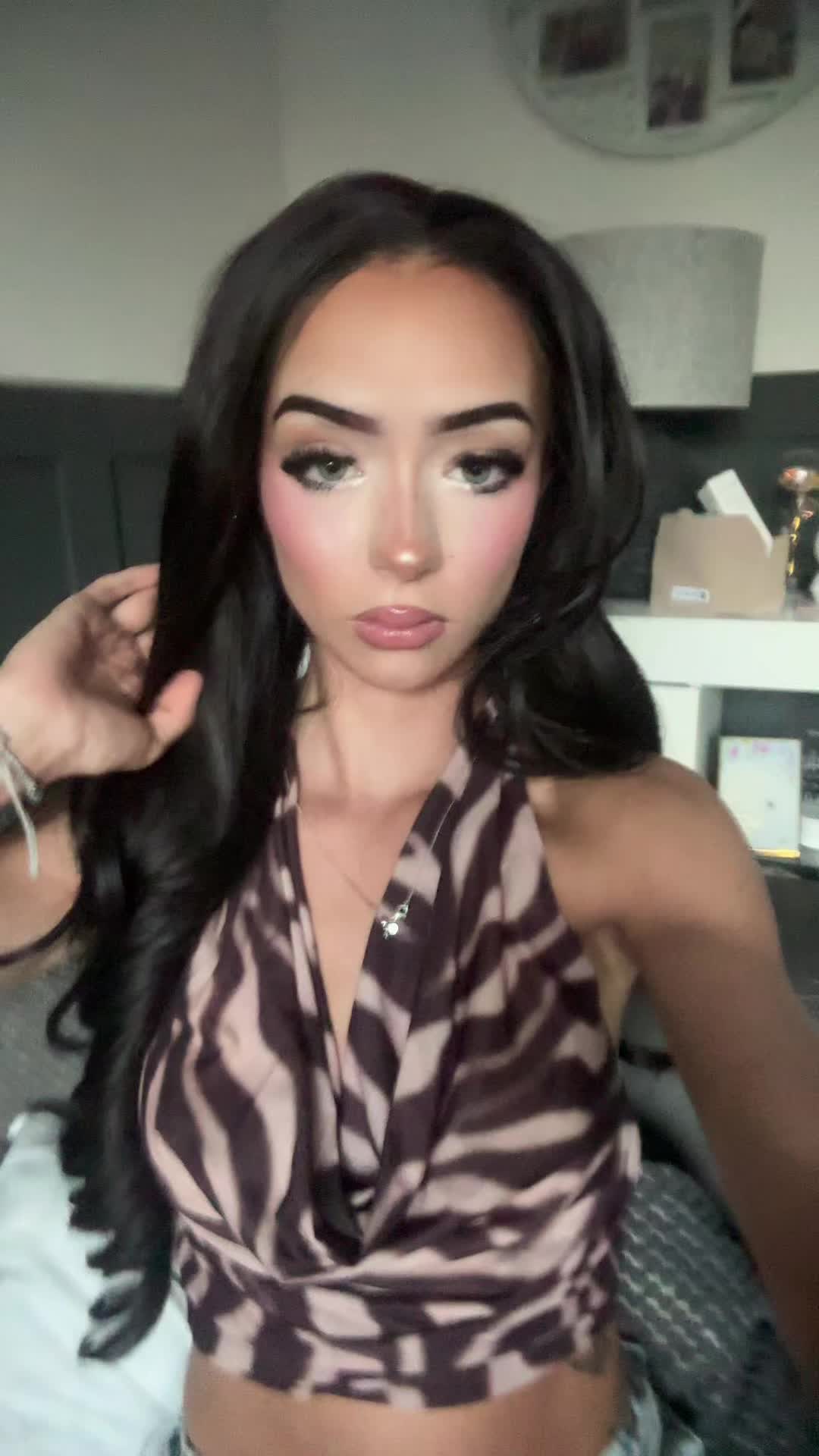 @ellieexnn