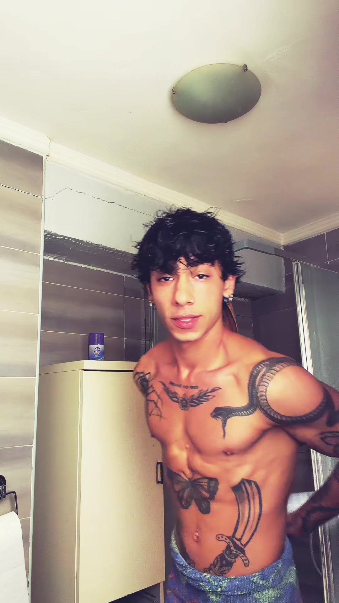@Alex_averga99