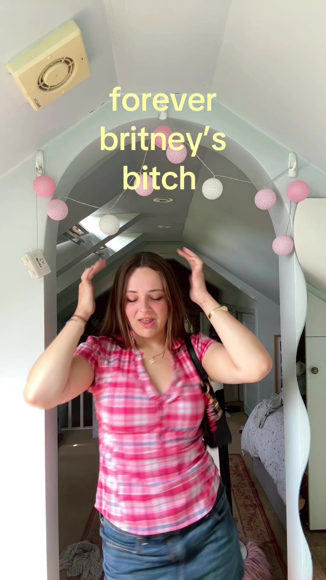 @lucy_goosey_xo