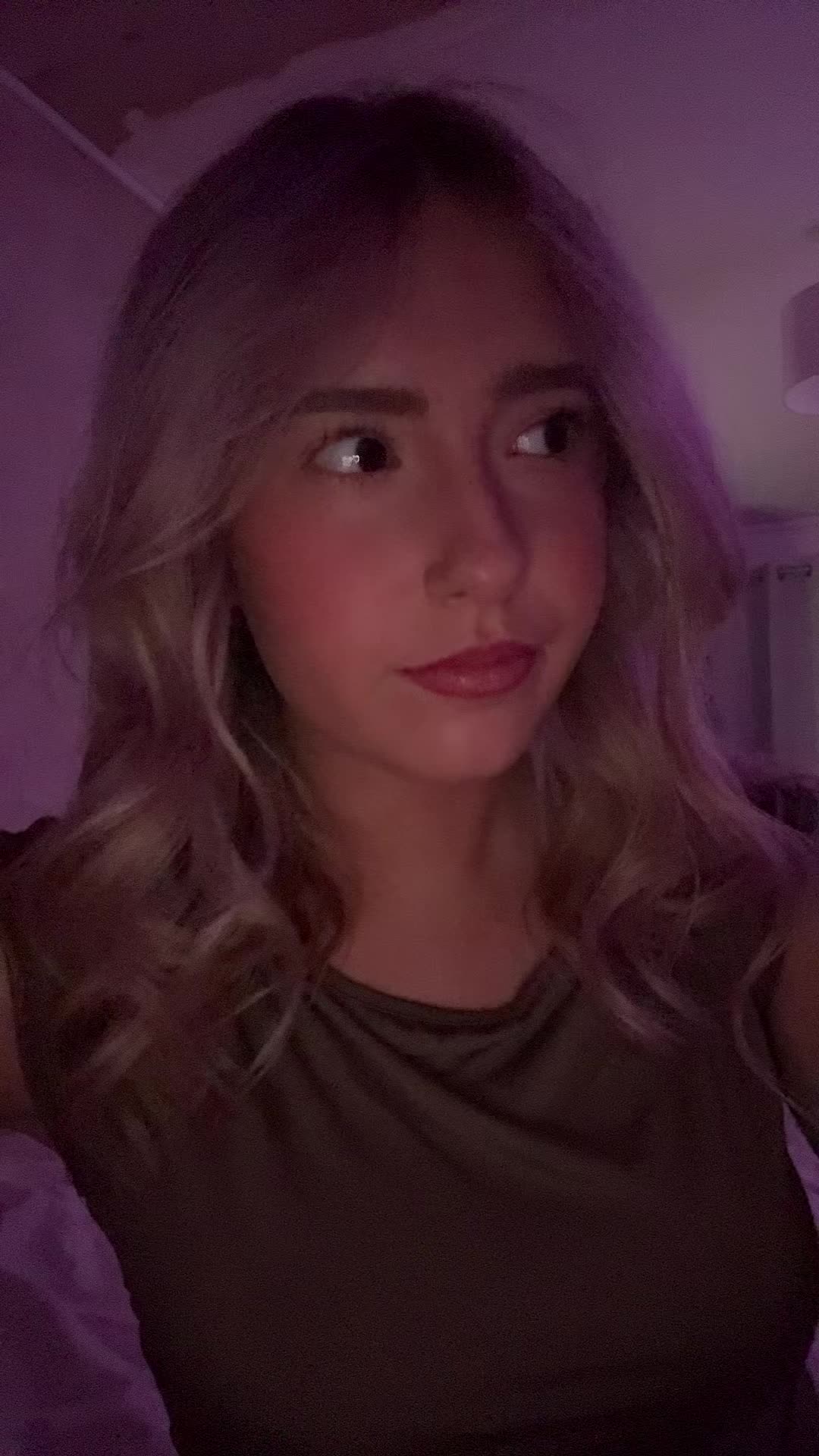 @??