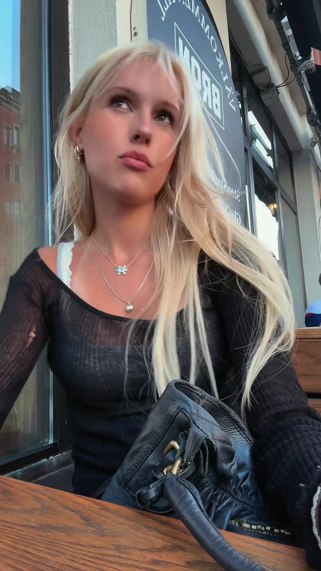 @lovisamari