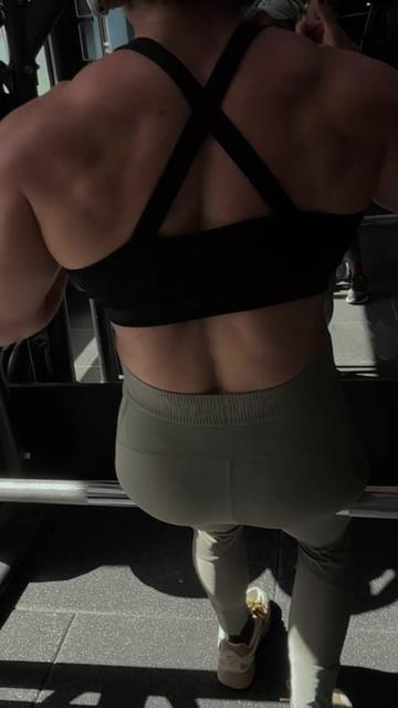@lolyfitness_