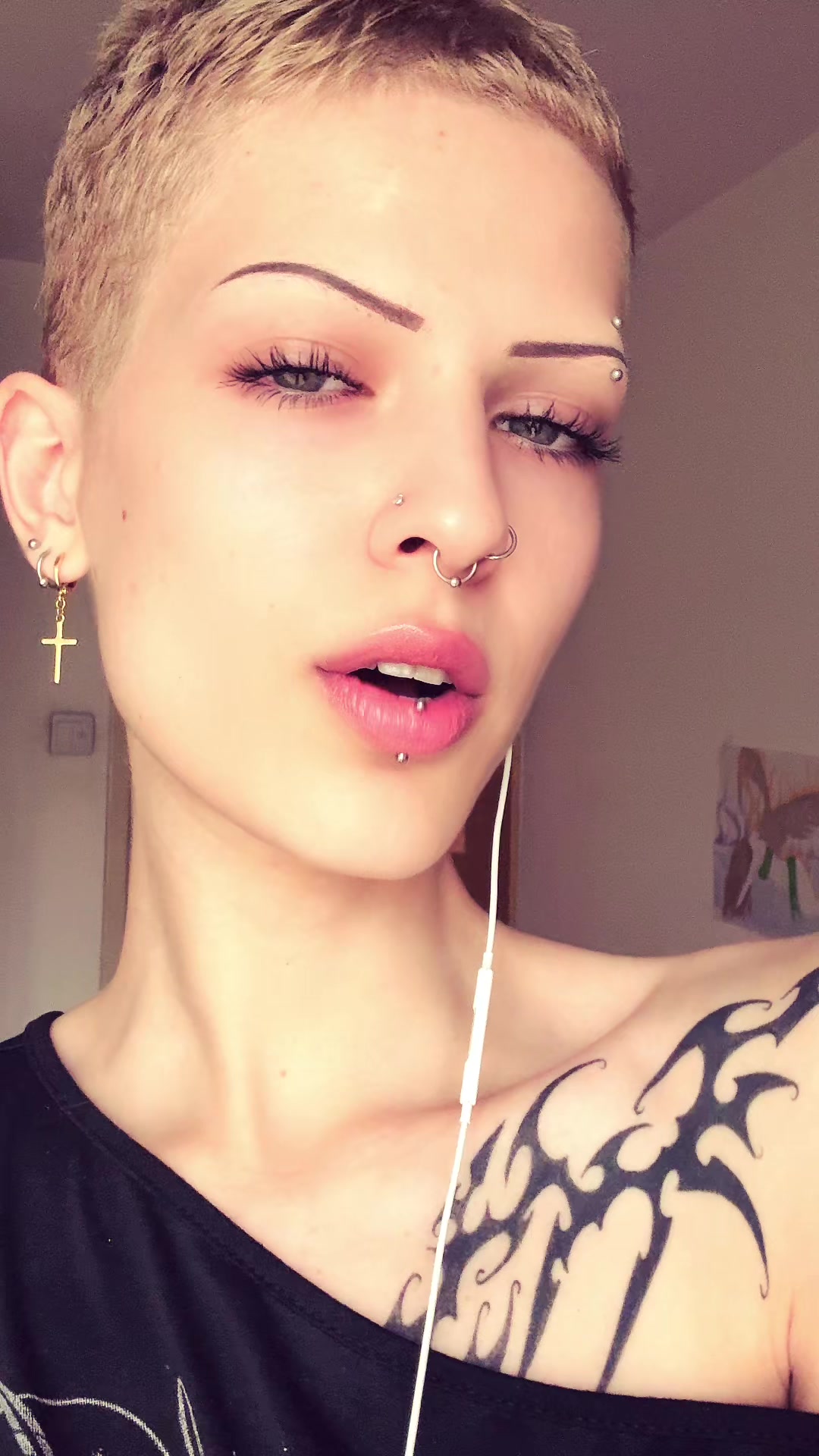 @alexiazehn