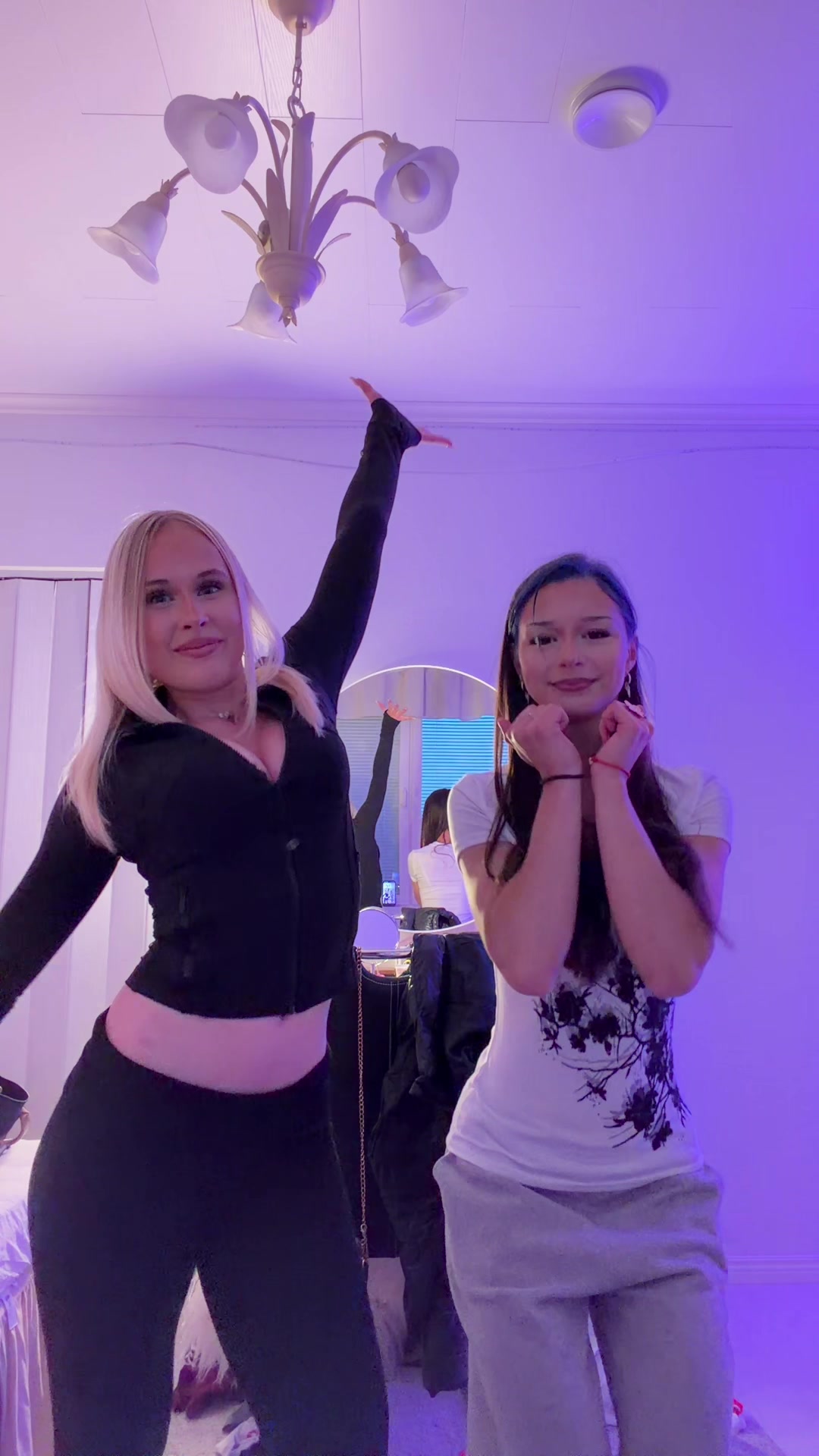 @estrokata🦇