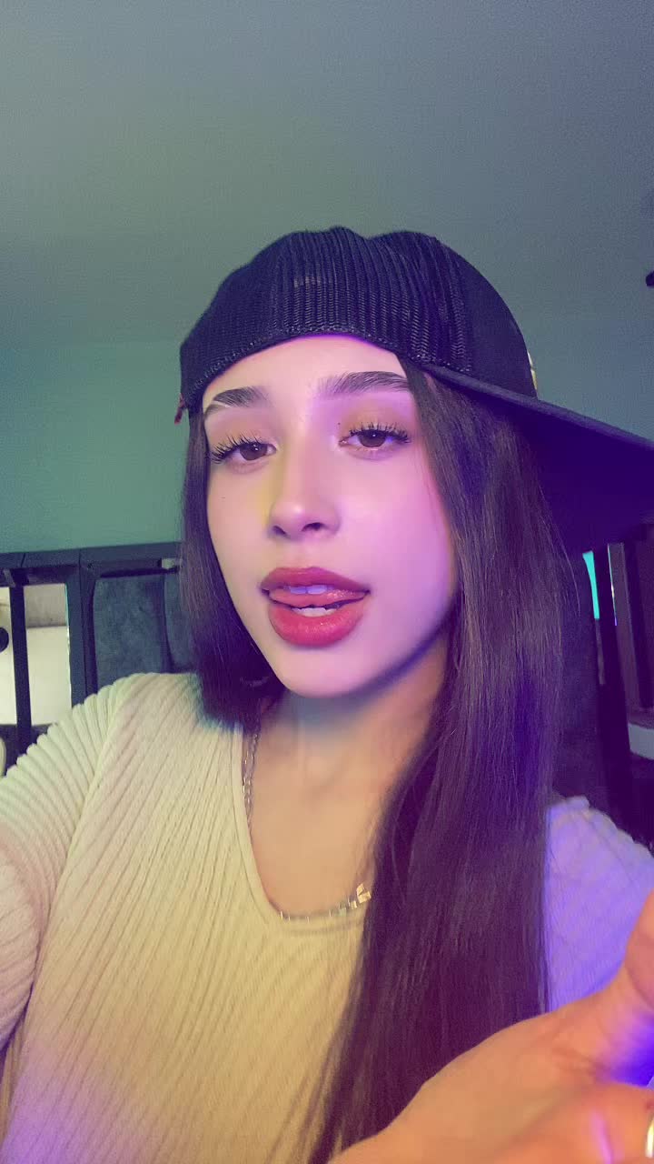 @valeria_🪬