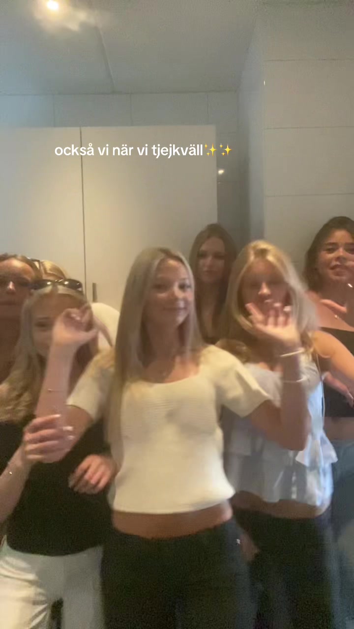 @elli secret🙇♀️