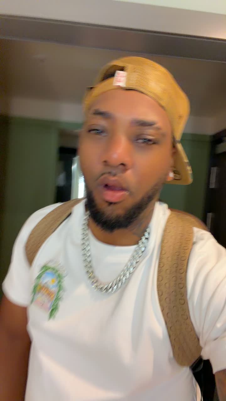 @Celebrityraven 🎧🎙