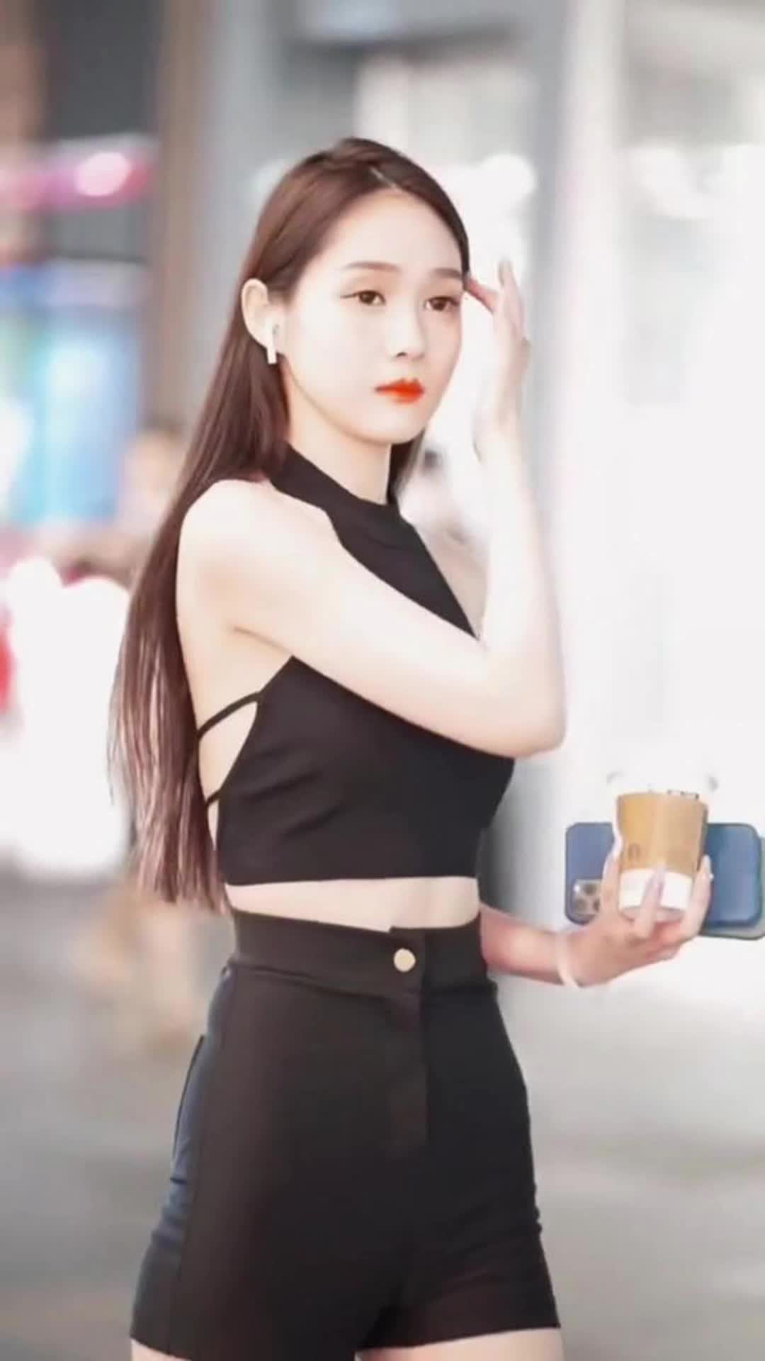 @Clara Dana