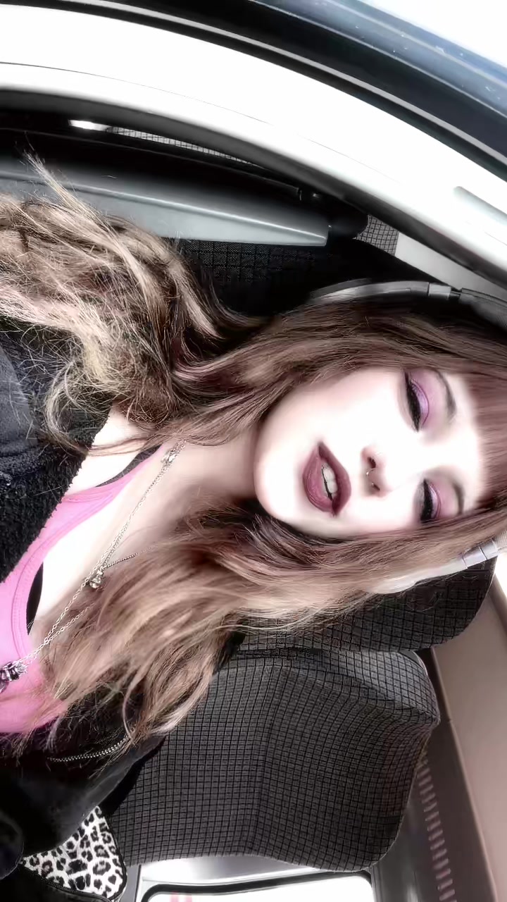 @Shania𑁤