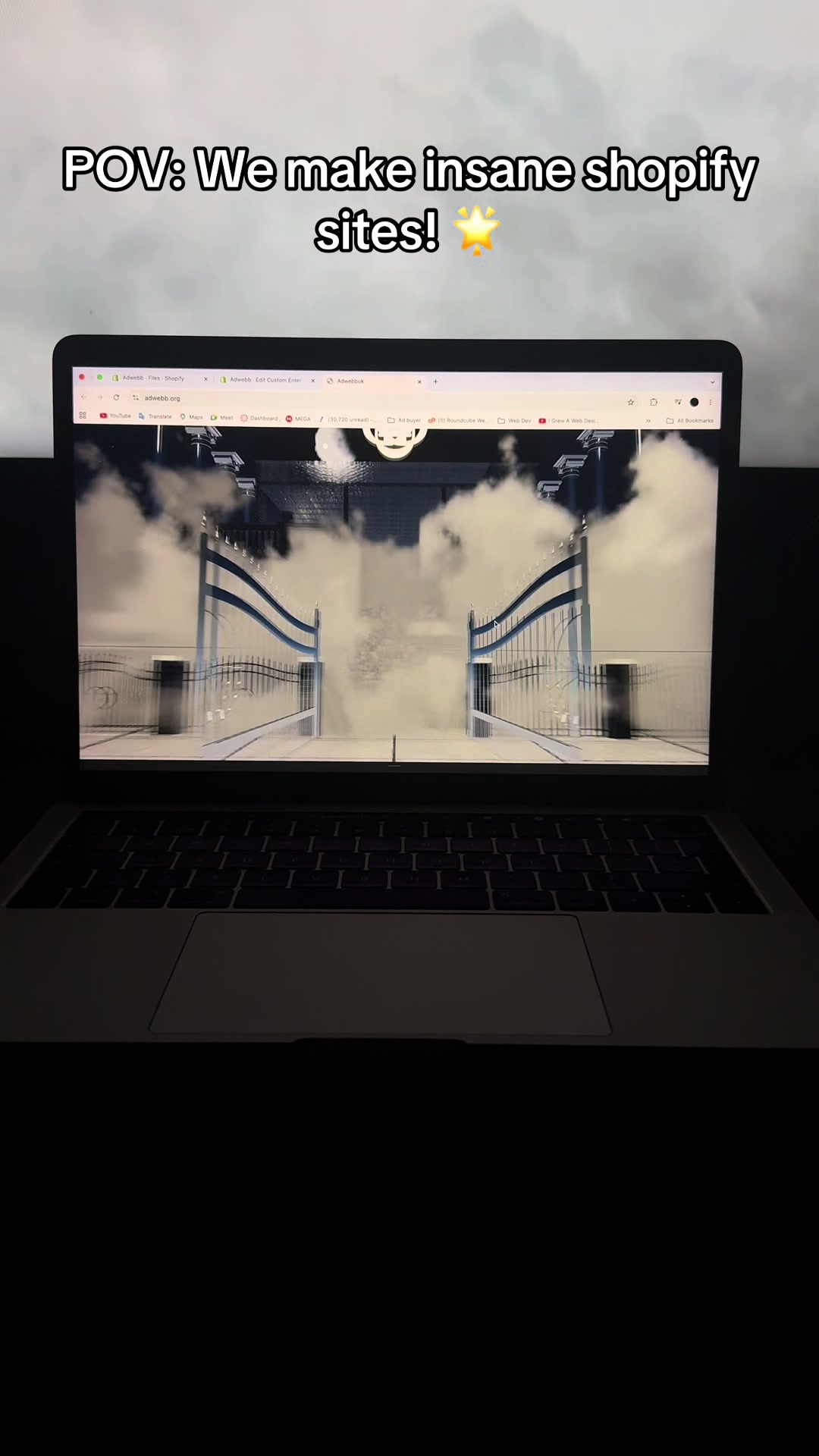 @Clothing Brand Websites 📱