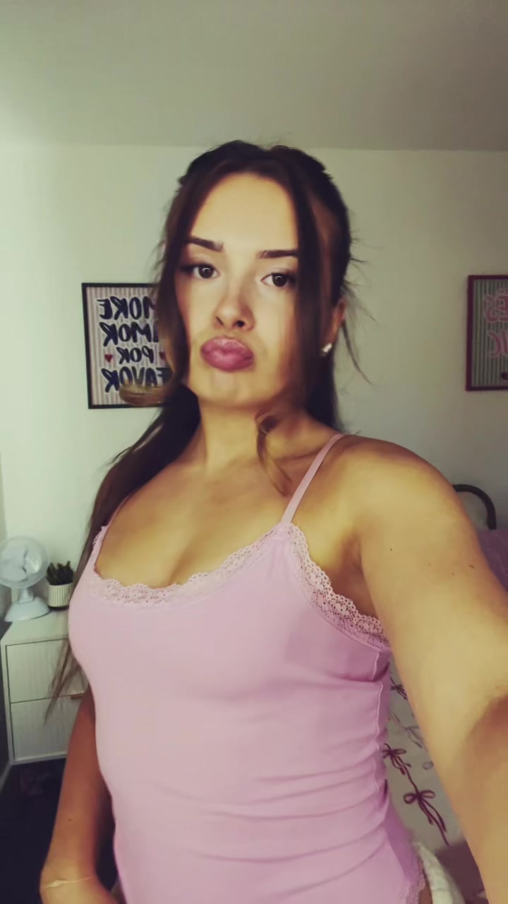 @Liv 🦄🩵🪸
