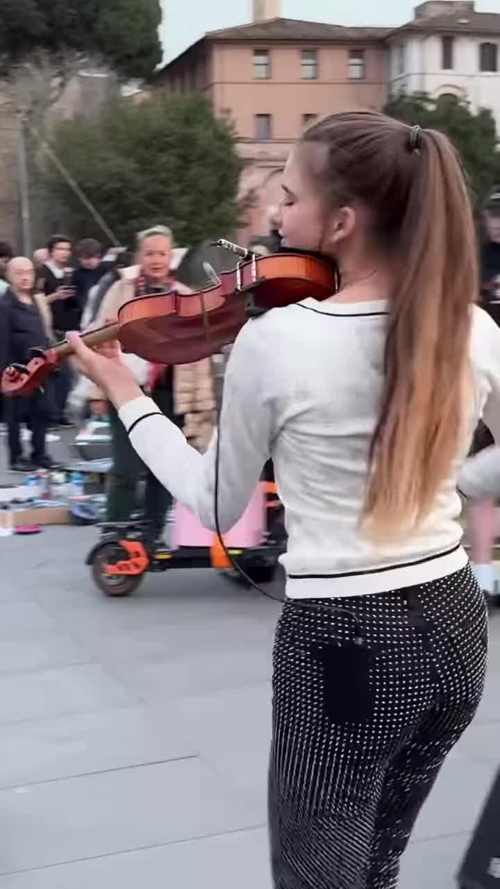 @Karolina Protsenko