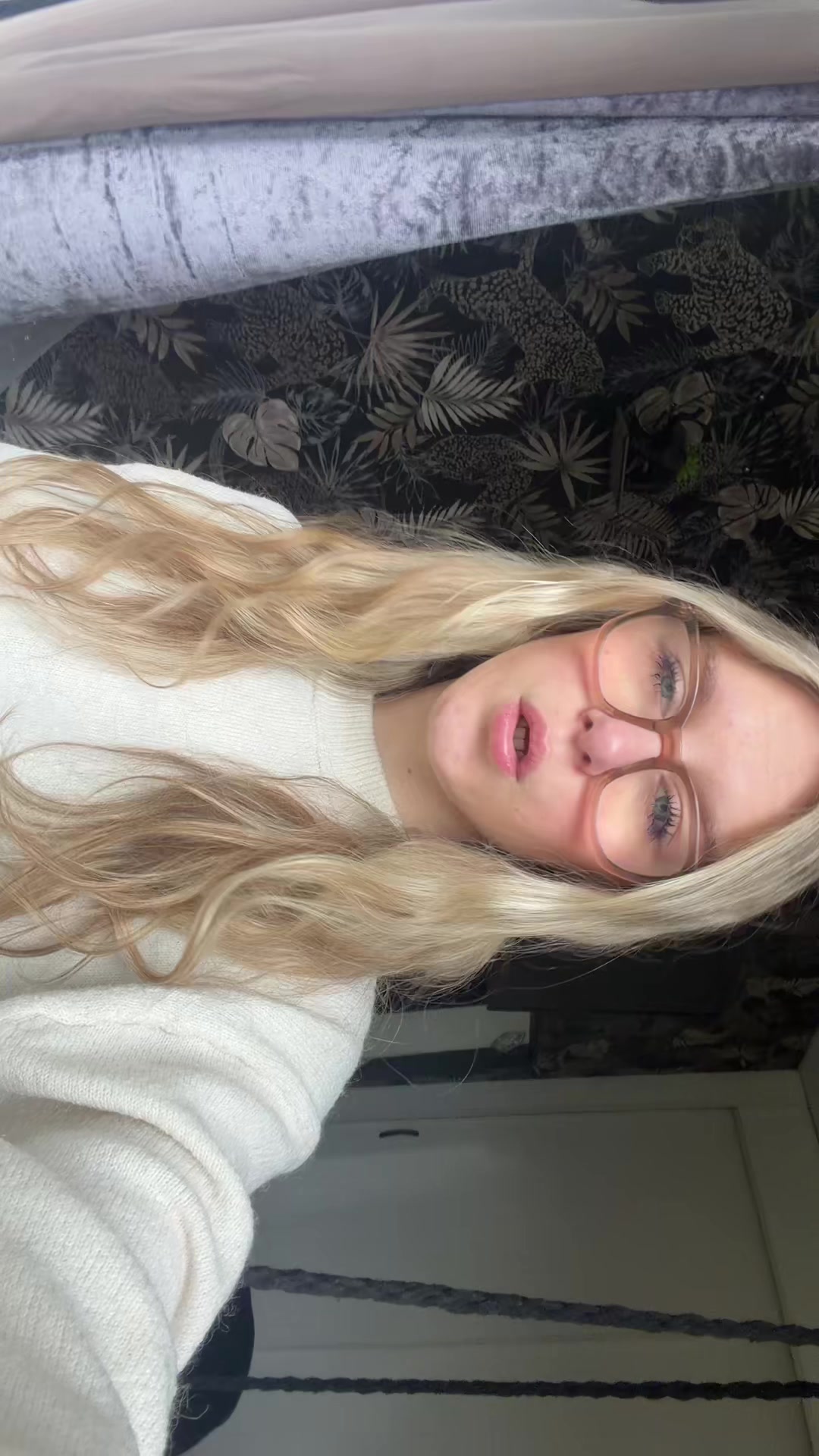 @Ellaaa