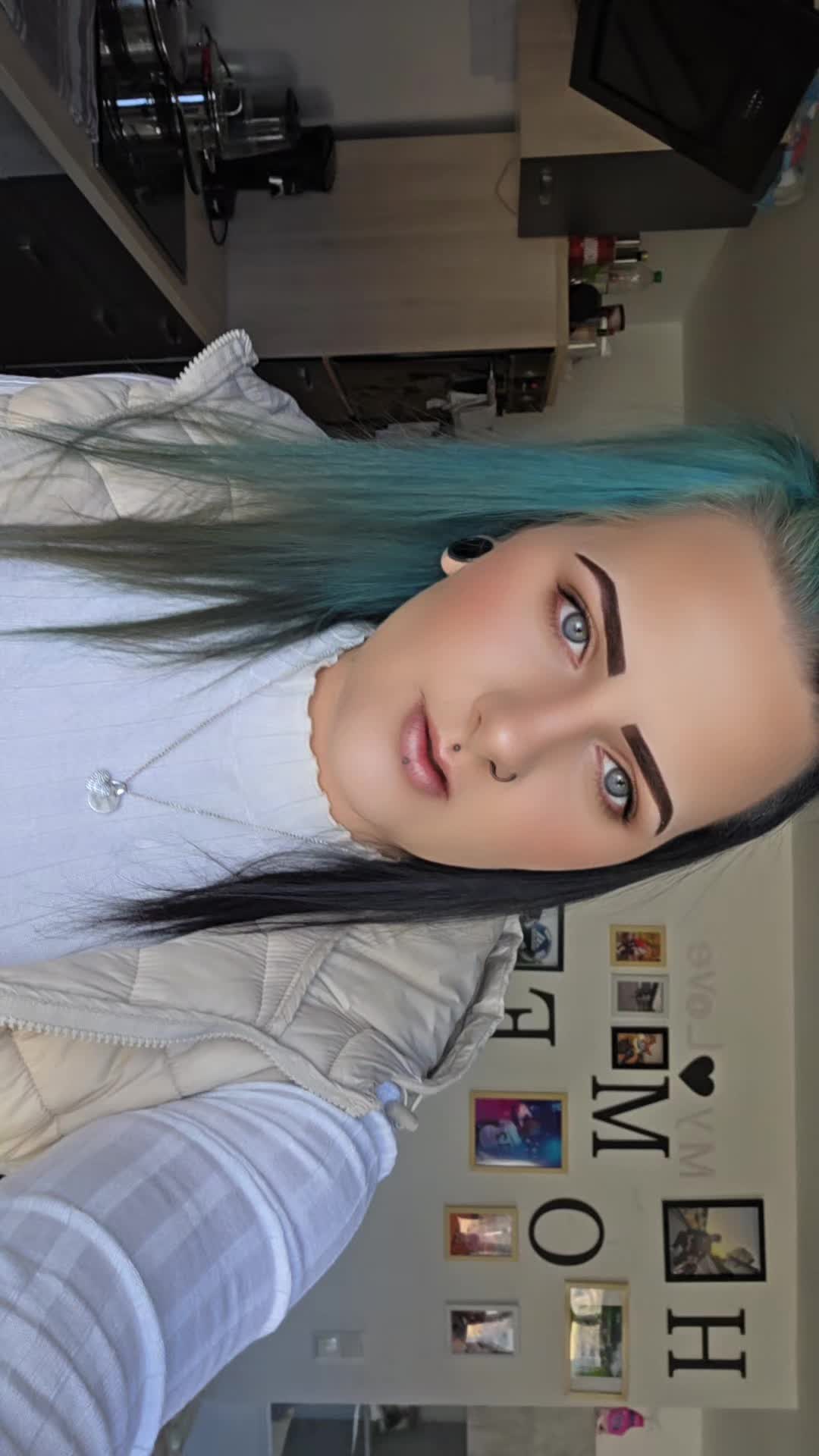 @ThisIsRaveriN