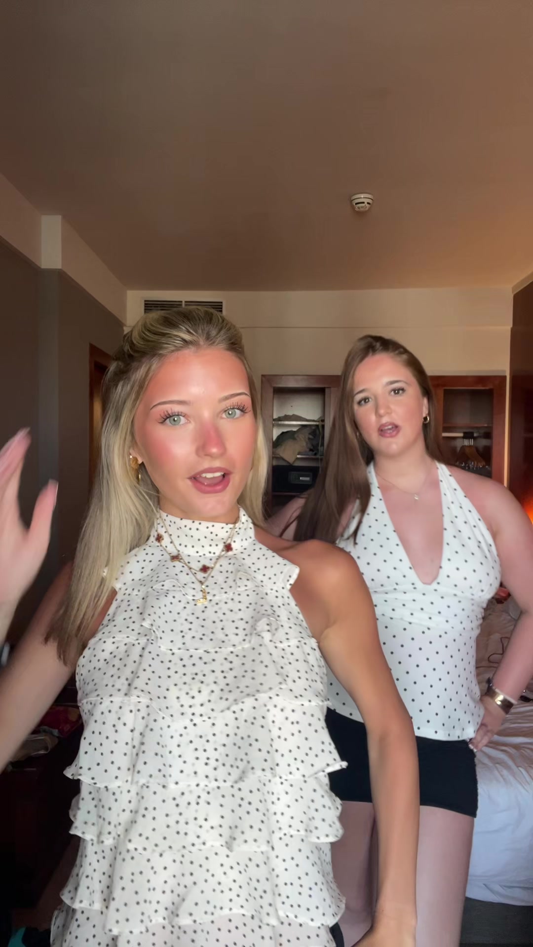 @𝐋
