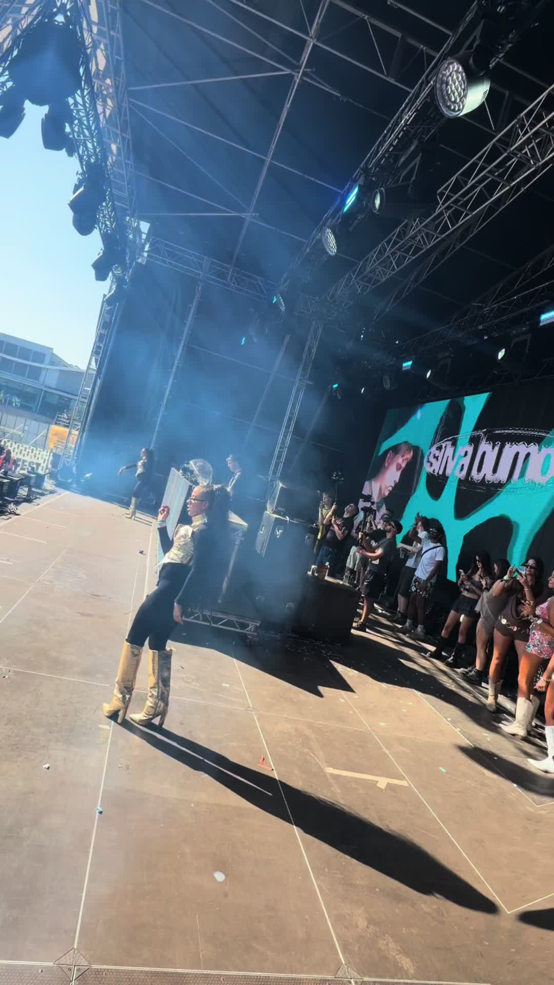@Terrianna Brook
