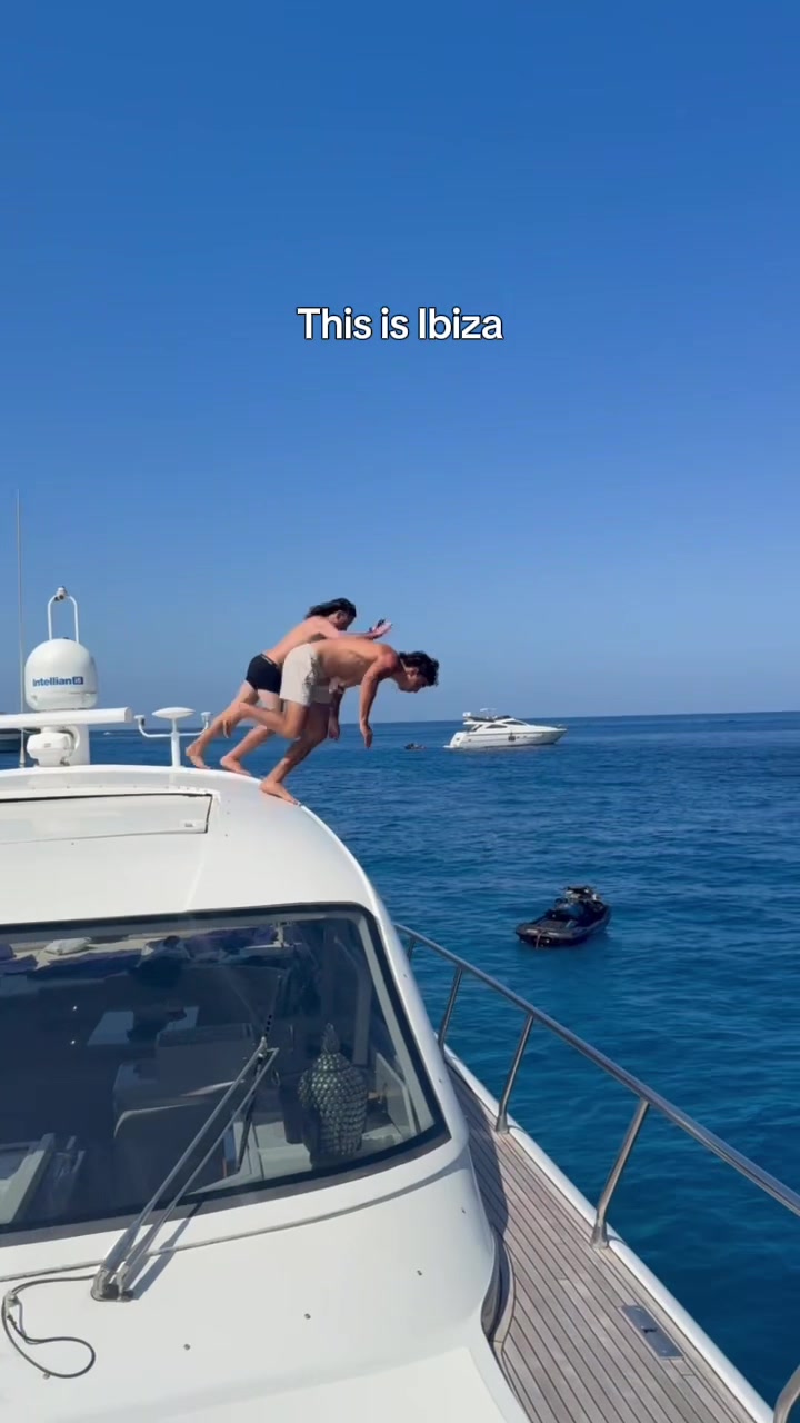 @extraibiza