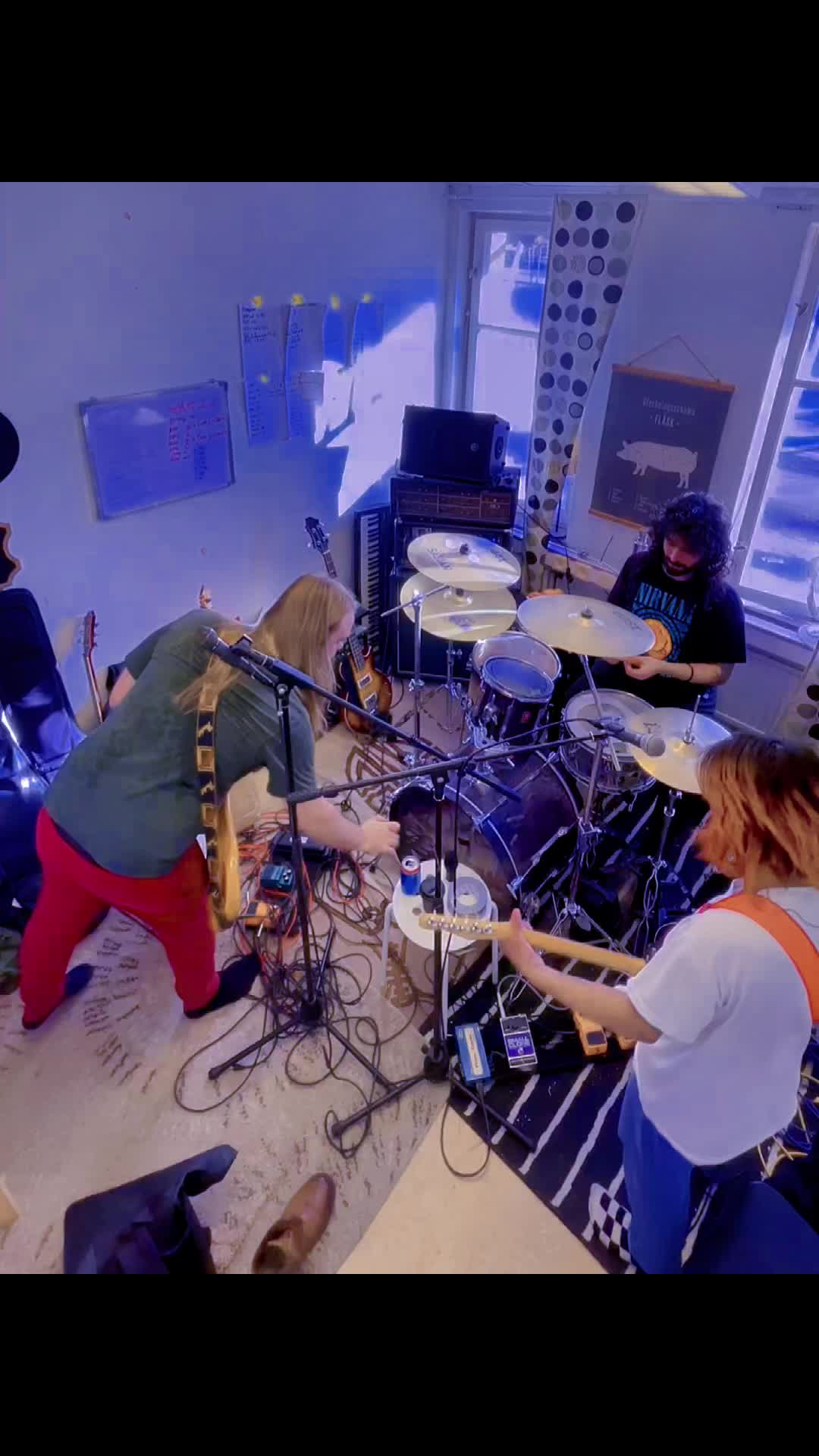 @SMELLS LIKE NIRVANA SE